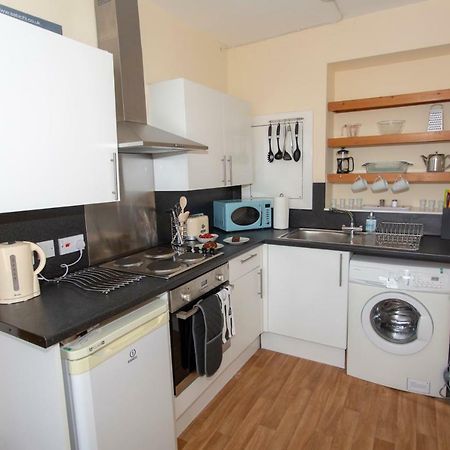 Spacious 2 Bed Apartment In The Heart Of Old Town Édimbourg Extérieur photo