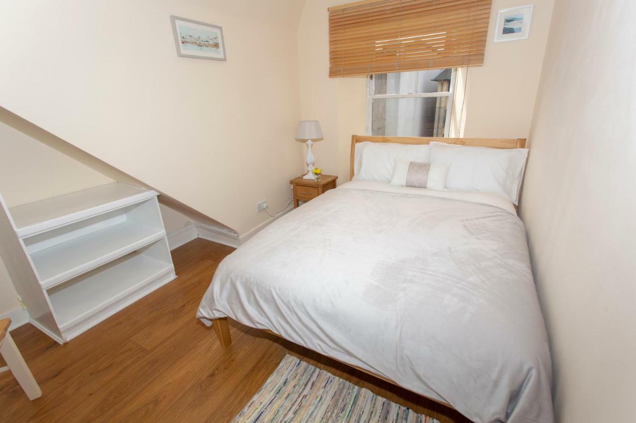 Spacious 2 Bed Apartment In The Heart Of Old Town Édimbourg Extérieur photo